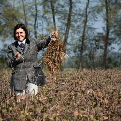 Drag Helper with the strusa (bundle of sticks soaked in fox urine), or game simulacrum