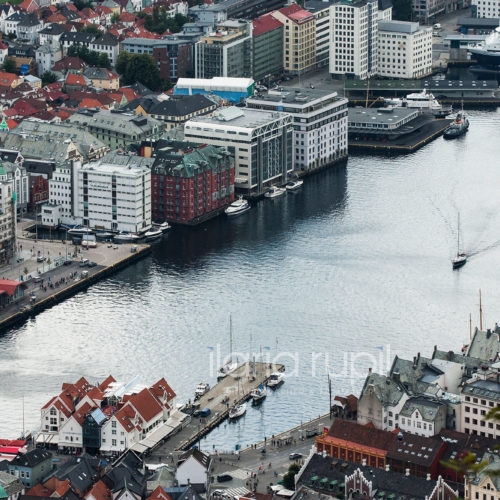 Bryggen and Fisketorget (Fish Market) Wharf, Sight from Fløyen