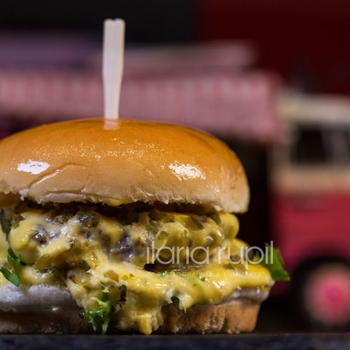 Cheddar Burger